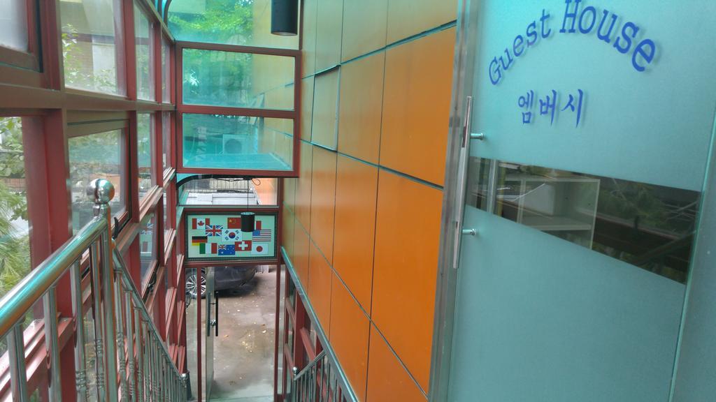 Embassy Guesthouse Itaewon Seul Esterno foto